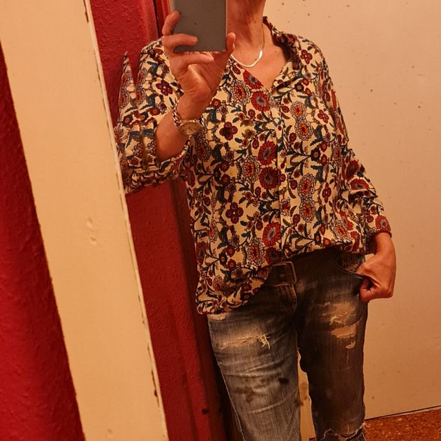 Camisa Brave Soul flores talla S