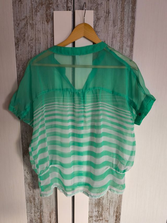 Blusa ONLY rayas verde y blanca Talla M