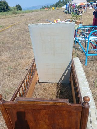 Cuna de madera nogal