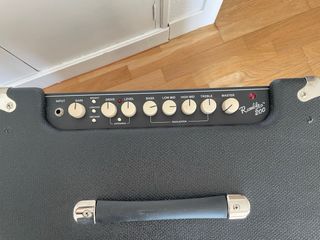 Fender Rumble 200 Amplificador Bajo