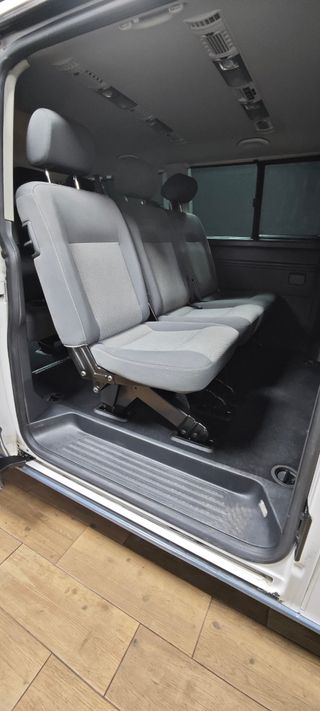 Volkswagen Caravelle 2013