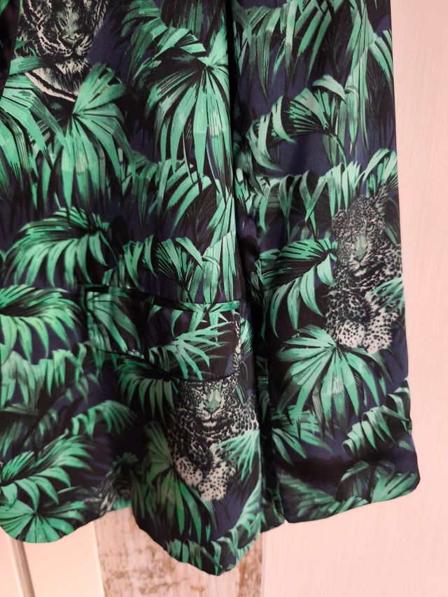 Blazer Zara Estampado Animal Print Talla M