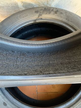 Neumáticos 215/55 R17