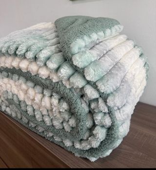 Edredom de inverno felpudo verde e branco
