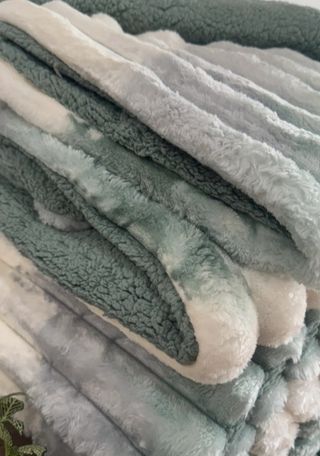 Edredom de inverno felpudo verde e branco