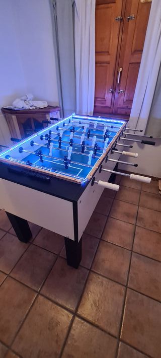 Mesa de futbolín profesional alemana 