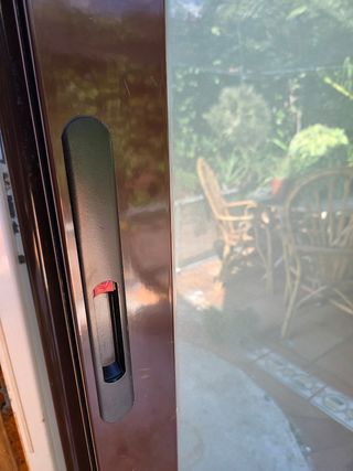 Puerta corredera de aluminio