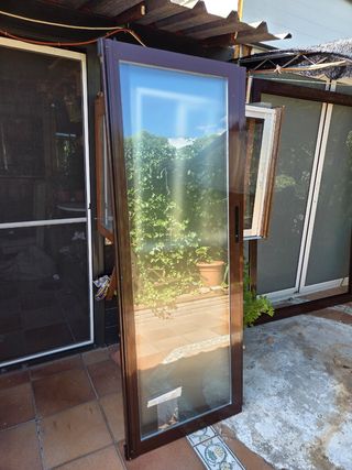 Puerta corredera de aluminio