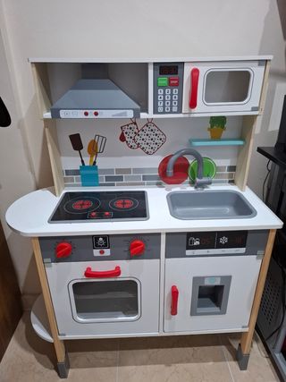 Cocinita de madera infantil