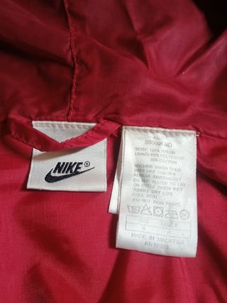 Chaqueta Cortavientos Nike Vintage Roja y Negra