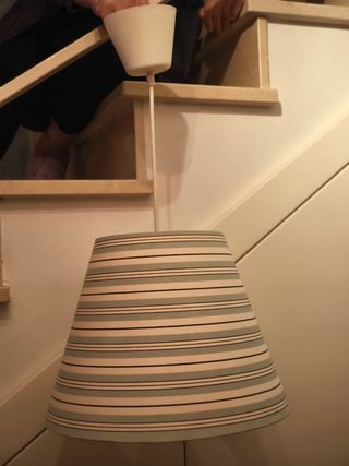 Lámpara de sostre amb ratlles 