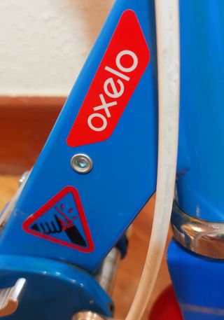 Patinete Oxelo azul y rojo