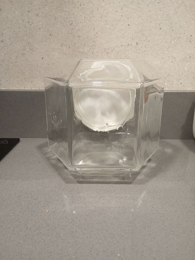 Barattolo in vetro con coperchio bianco