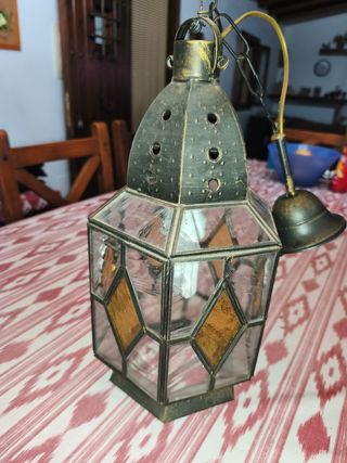 Lámpara de techo de metal y cristal




