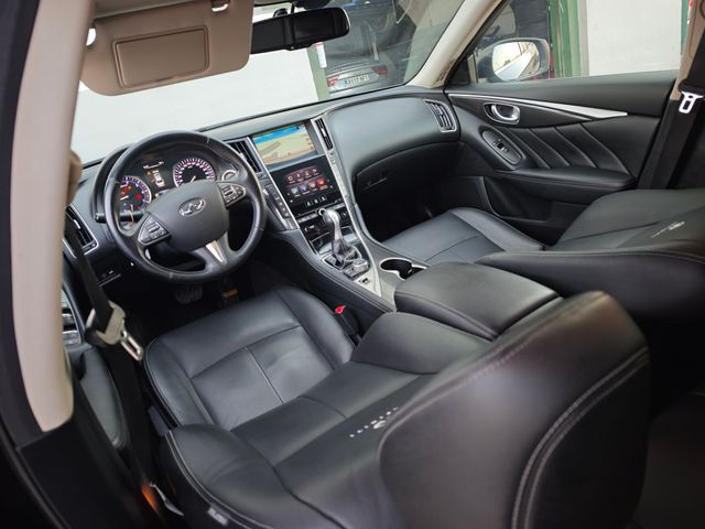 Infiniti Q50 2.2d Sport 170cv 7G Motor MERCEDES