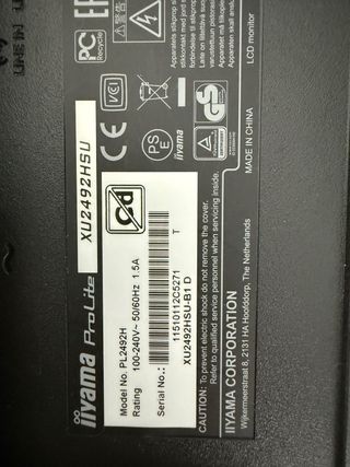 Pantalla Iiyama y Teclado Microsoft