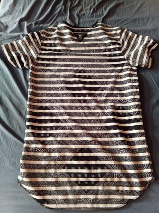 Camiseta Cayler & Sons larga rayas bandana