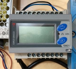 Medidor Consumo Eléctrico Carlo Gavazzi EM21