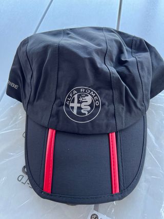 Gorra Alfa Romeo Negra y Roja