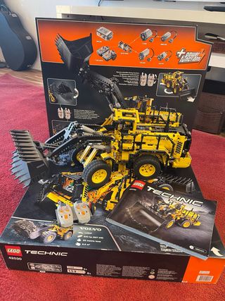 LEGO Technic 42030 Volvo L350F