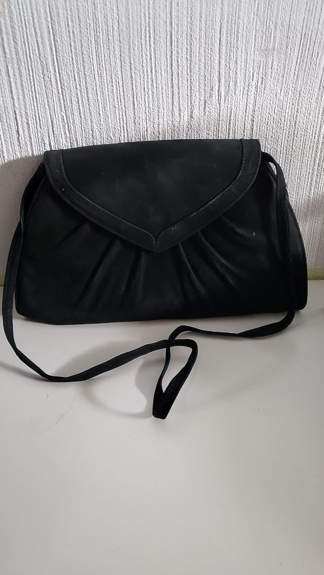 Bolso de mano negro scamosciato