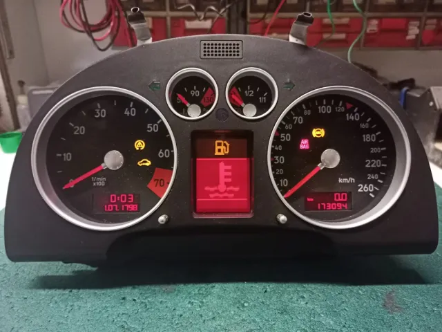 Cuadro instrumentos Audi TT MK1 restaurado