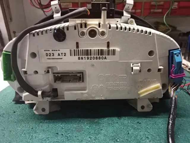 Cuadro instrumentos Audi TT MK1 restaurado