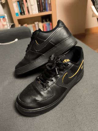 Zapatillas Nike Air Force 1 Negras Doradas