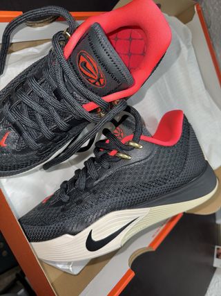 Botas de Baloncesto Nike Negras y Rosas