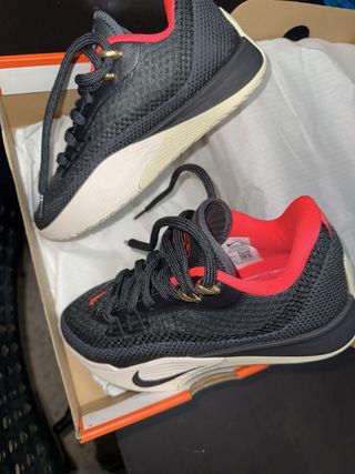 Botas de Baloncesto Nike Negras y Rosas