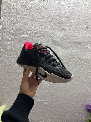 Botas de Baloncesto Nike Negras y Rosas