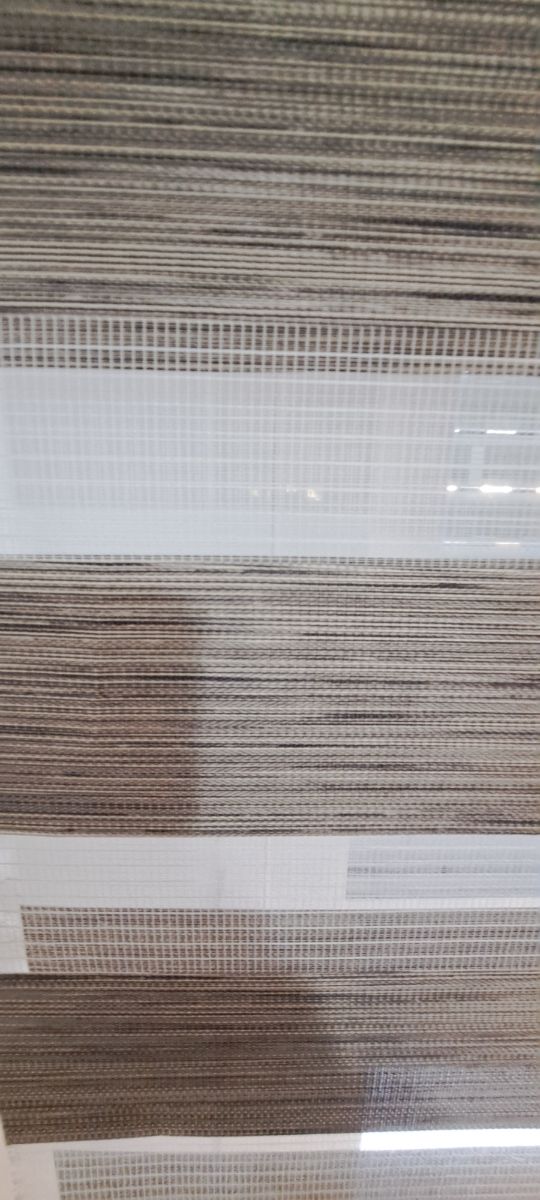 Estor enrollable noche/día con cadena marrón 