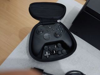 Xbox Series x + Mando Elite Pro + Cascos Corsair