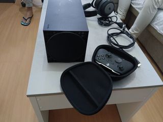 Xbox Series x + Mando Elite Pro + Cascos Corsair