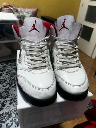 Zapatillas Jordan Air 5 Blancas Rojas