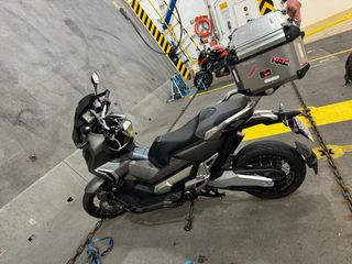 Moto Honda X-ADV 750 Gris