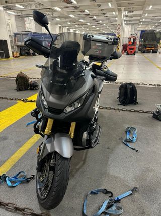 Moto Honda X-ADV 750 Gris