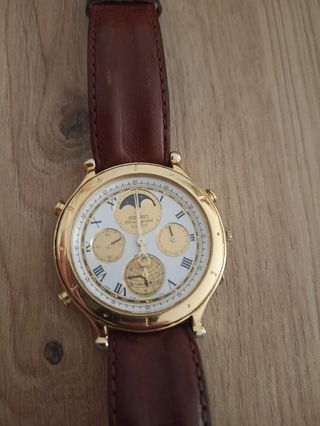 Reloj Seiko Monograph Hombre Oro y Marrón