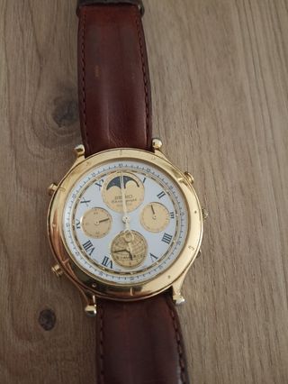 Reloj Seiko Monograph Hombre Oro y Marrón