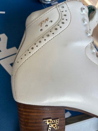 Pattini n. 26 Risport RF3 Pro + Piastra Roll-Line