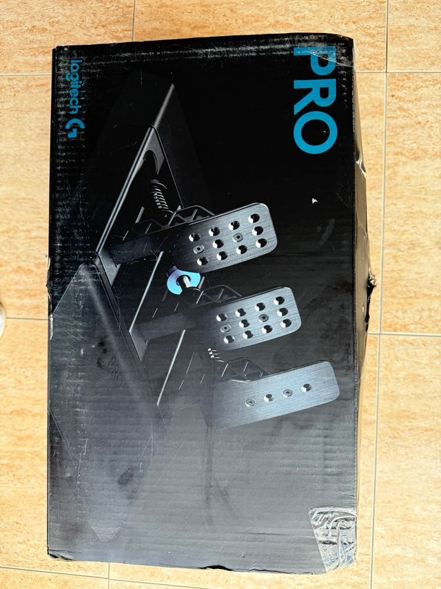 Pedali di simulazione Logitech Pro