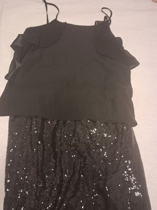 Falda de lentejuelas negra + regalo de top negro.