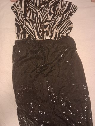 Falda de lentejuelas negra + regalo de top negro.