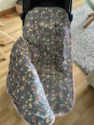 Saco silla bebé estampado floral Pasito a Pasito