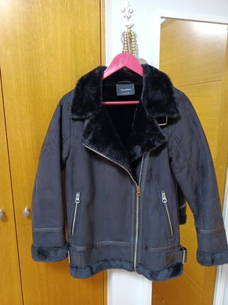 Chaqueta efecto ante negra Pull&Bear