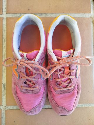 Zapatillas New Balance Rosa y Naranja vintage