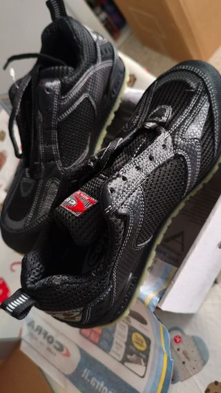 Zapatos de seguridad Cofra negros