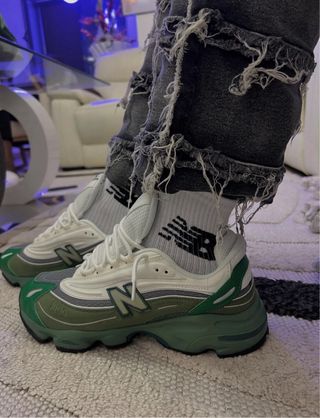 New Balance 1000 Verde y Blanco
