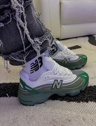New Balance 1000 Verde y Blanco