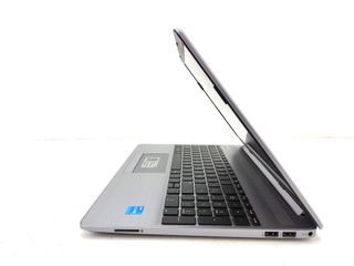 pc portatil hp 250g8